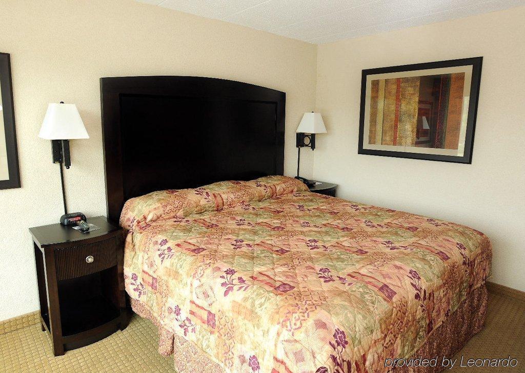 Holiday Inn And Suites Charleston West, An Ihg Hotel Zimmer foto